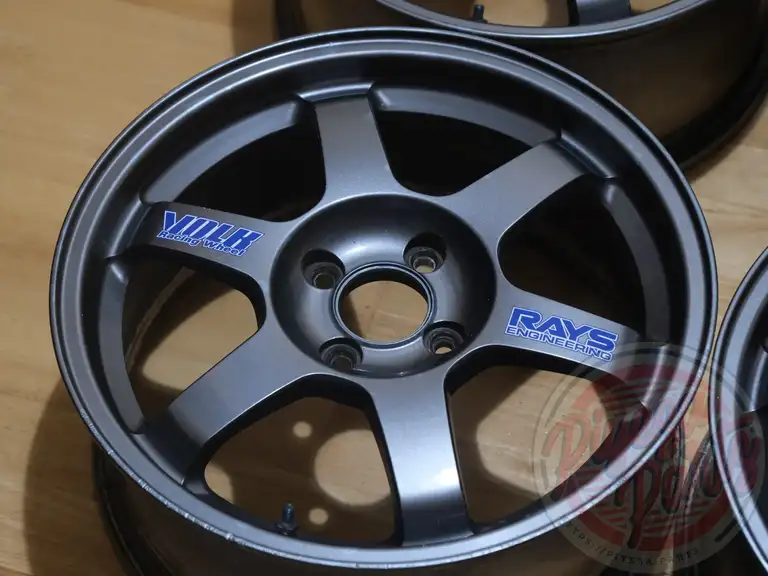 Rays TE37 16x7 +42 4x100