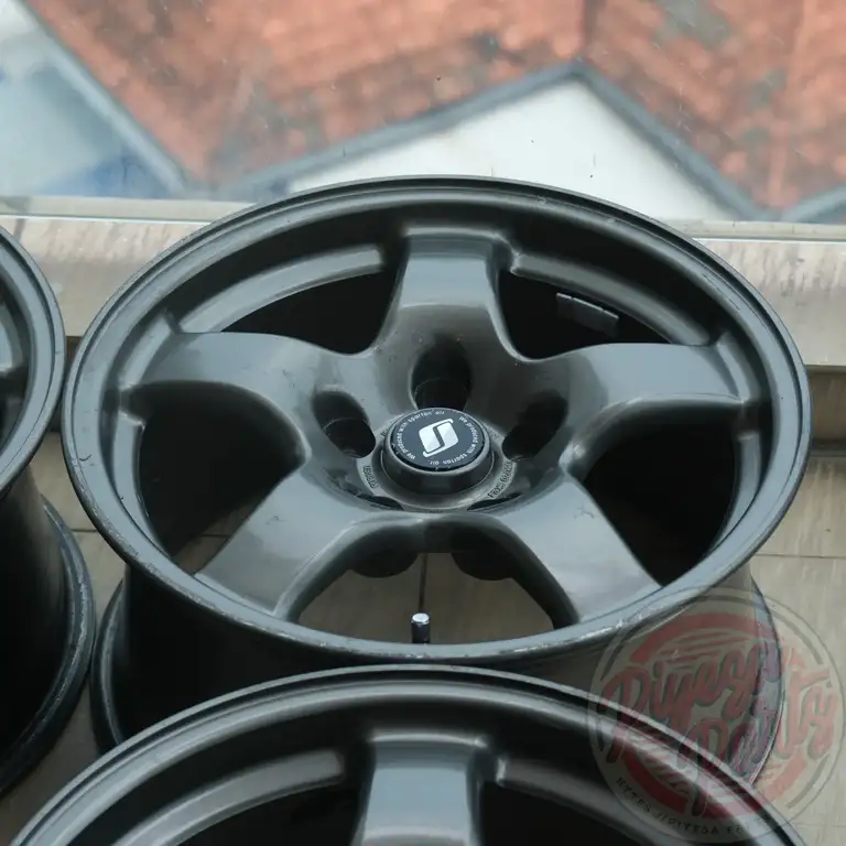 BNR32 GTR Stock Wheels 16x7 +30 5x114.3