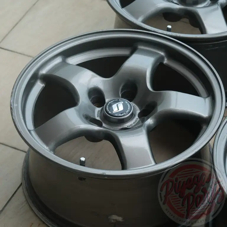 BNR32 GTR Stock Wheels 16x7 +30 5x114.3