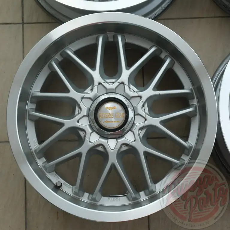 Manaray MJ9 Reverse 16x7 +35 4x100/114.3