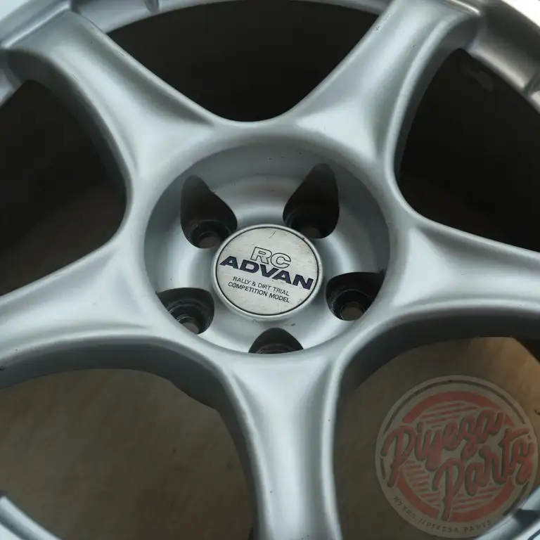 Yokohama Advan RC 17x8 +36 5x100