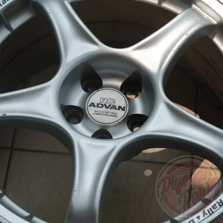Yokohama Advan RC 17x8 +36 5x100