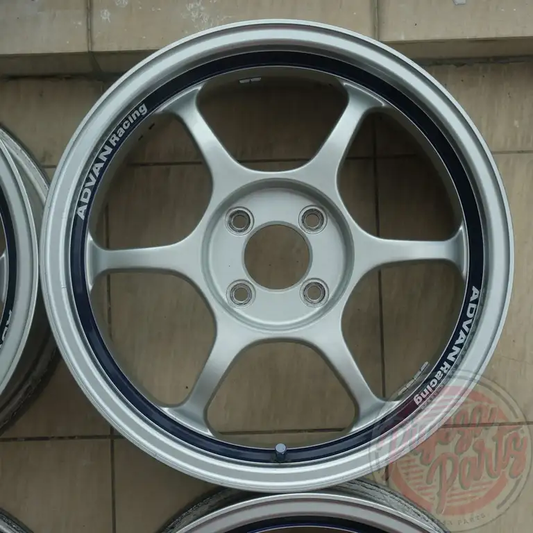 Yokohama Advan RG 16x7 +44 4x100