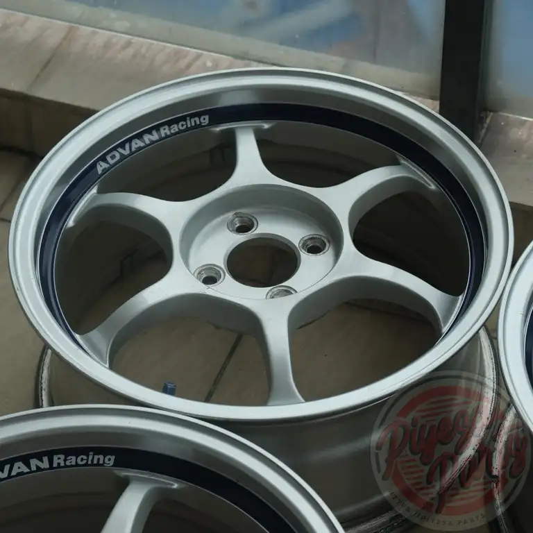 Yokohama Advan RG 16x7 +44 4x100