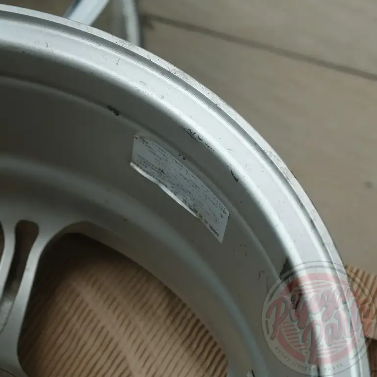 Yokohama Advan RG 16x7 +44 4x100