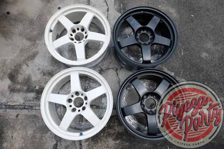 Real Racing R2 Staggered Offset 17x7.5 +30/+45 5x114.3